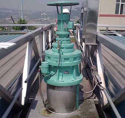 博宇環(huán)保-中心傳動濃縮機(jī).jpg 博宇環(huán)保-中心傳動濃縮機(jī).jpg